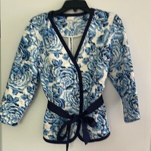 Isaac Mizrahi Blue and White Floral Top